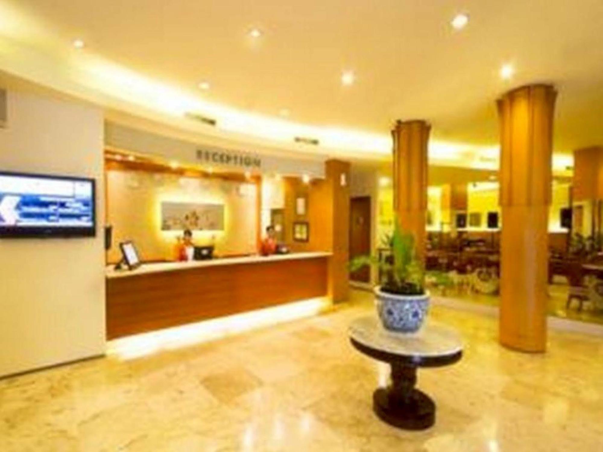 Hotel Bisanta Bidakara Tunjungan Surabaya Esterno foto