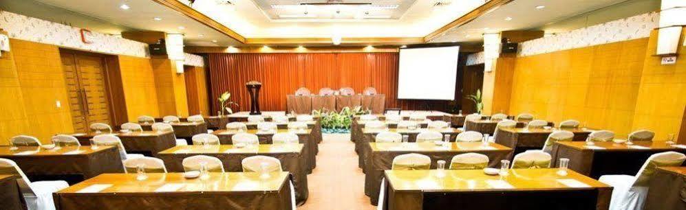 Hotel Bisanta Bidakara Tunjungan Surabaya Esterno foto